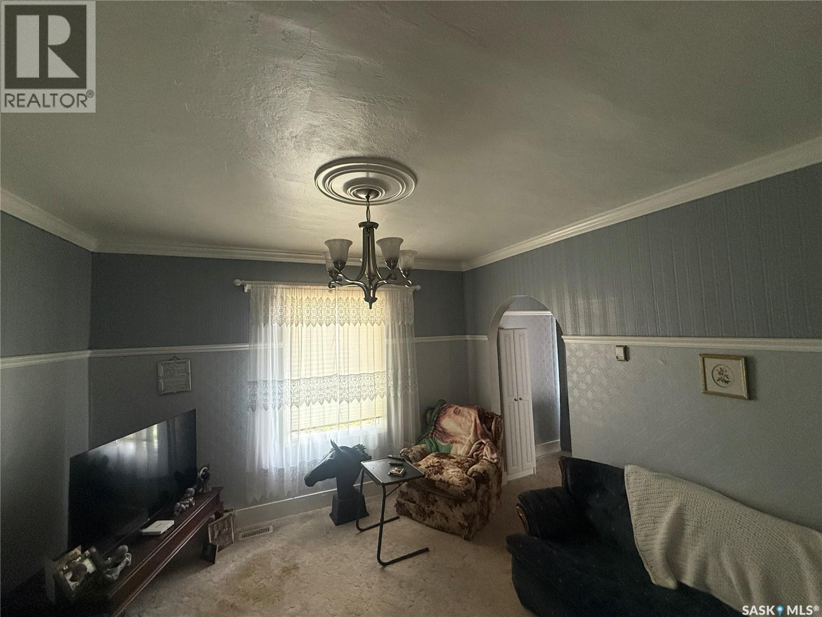 381 Main Street, Bengough, SK - Indoor