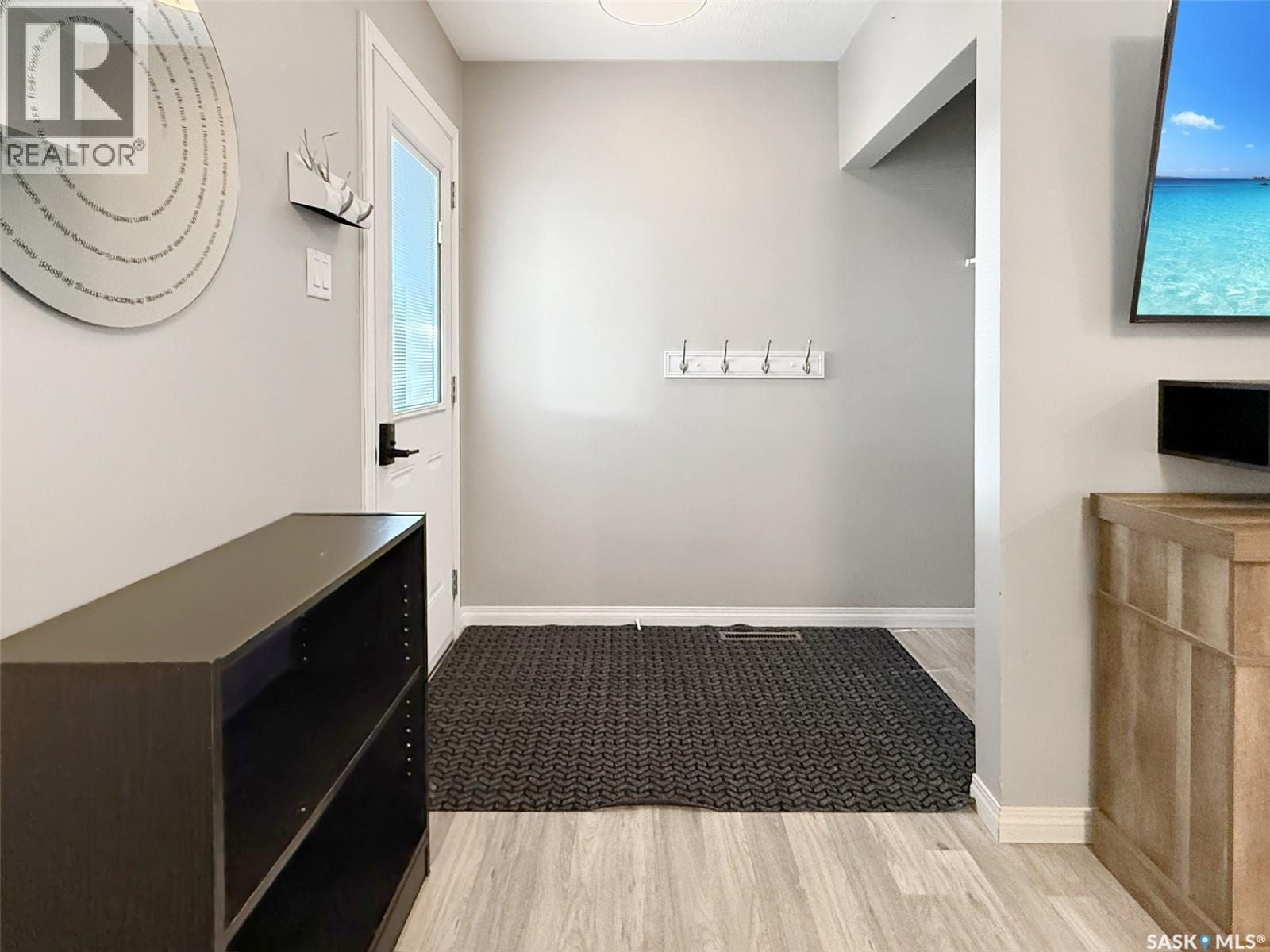 347 3Rd Avenue Se, Swift Current, SK - Indoor Photo Showing Other Room