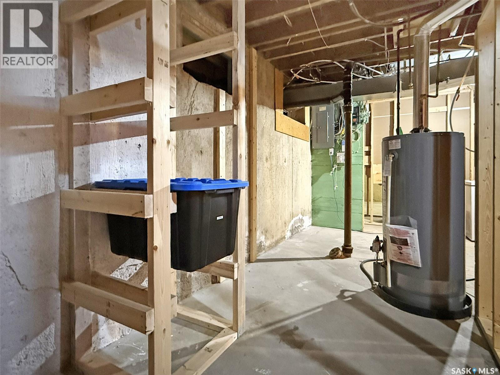 347 3Rd Avenue Se, Swift Current, SK - Indoor Photo Showing Basement