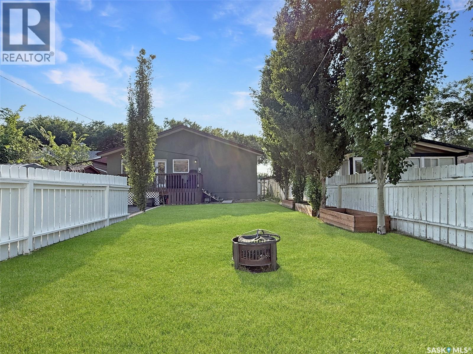 347 3Rd Avenue Se, Swift Current, SK - Outdoor