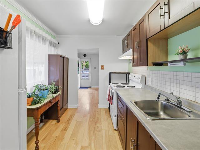 538 Tremblay St, Winnipeg, MB - Indoor Photo Showing Kitchen