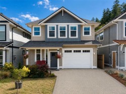 309 Seafield Rd Colwood, BC V9C 0E7