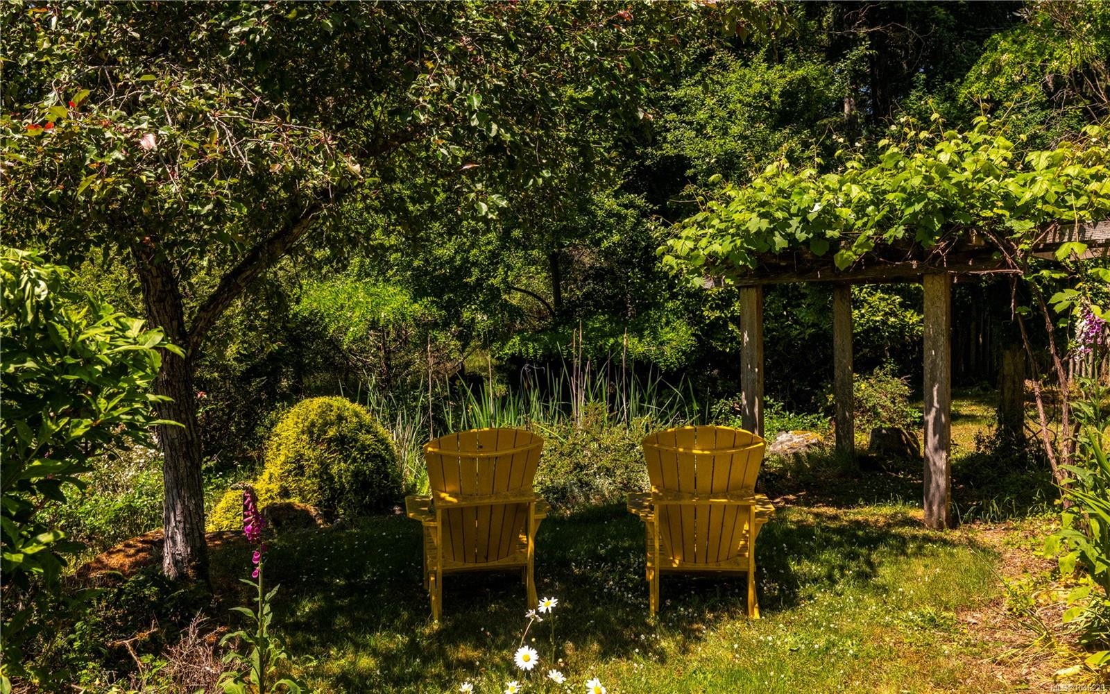 148 Oakspring Rd, Salt Spring, BC