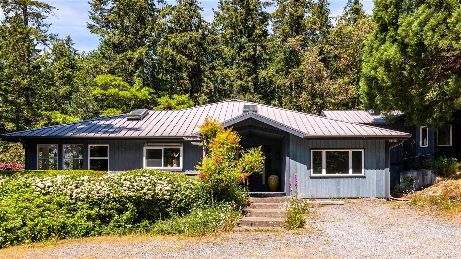 148 Oakspring Rd, Salt Spring, BC