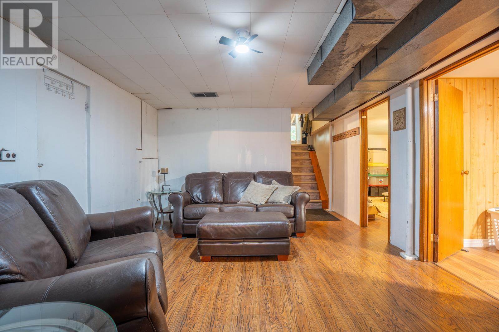 52 Stevens St, Sault Ste. Marie, ON - Indoor Photo Showing Living Room