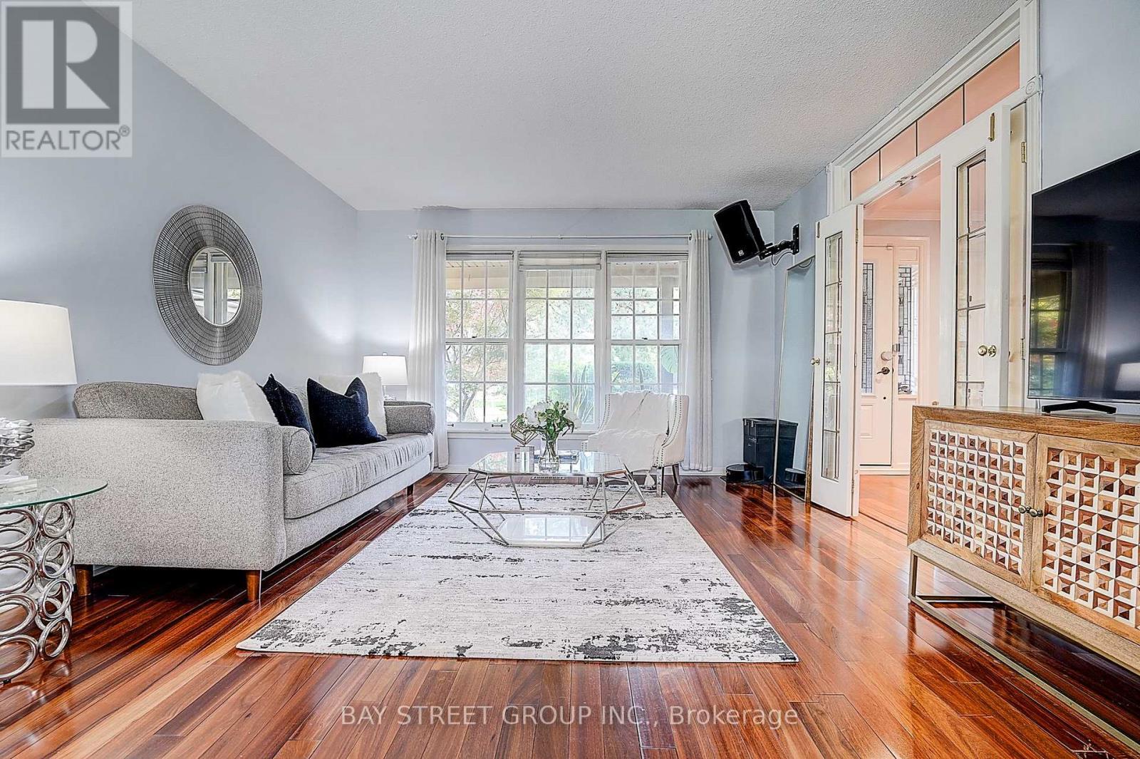 6 Caravan Drive, Toronto, ON - Indoor Photo Showing Living Room
