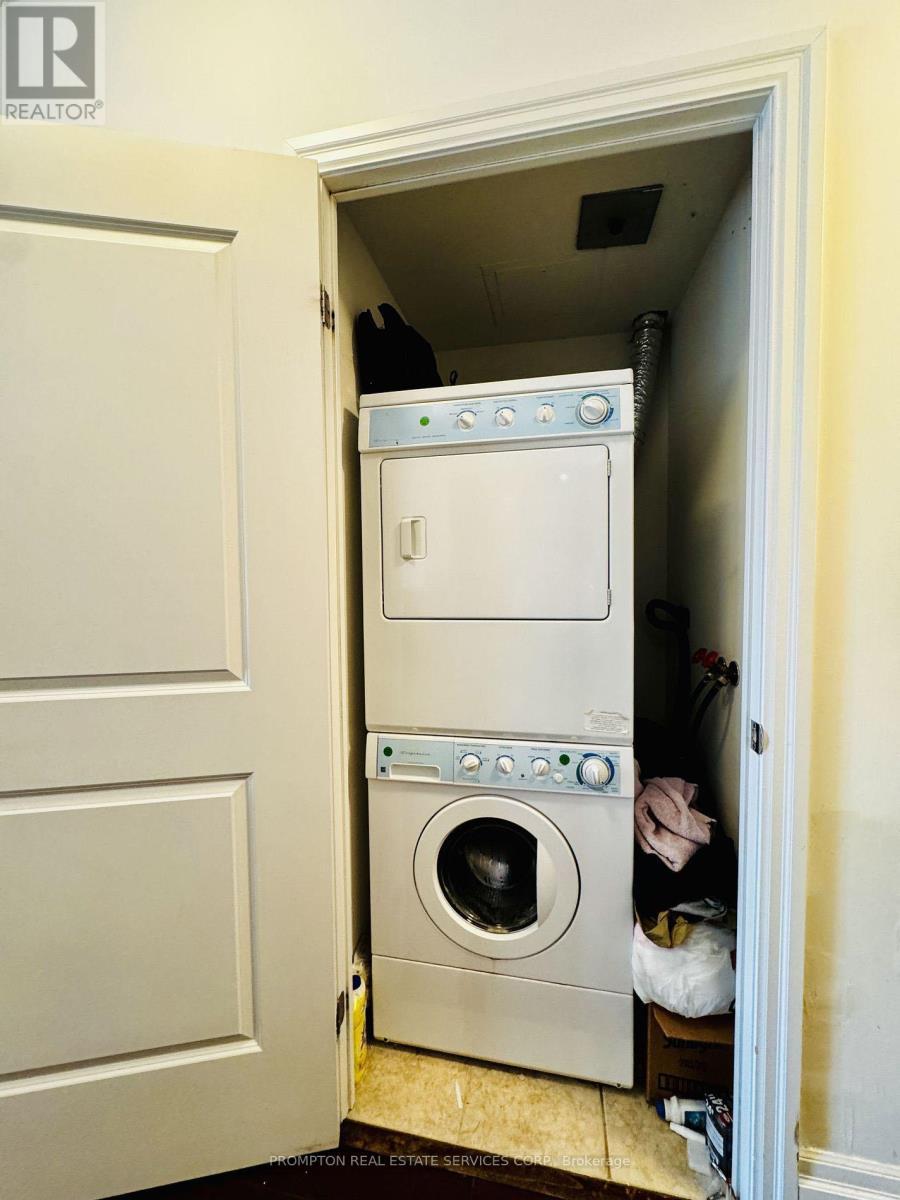 503 - 111 Upper Duke Crescent, Markham, ON - Indoor Photo Showing Laundry Room