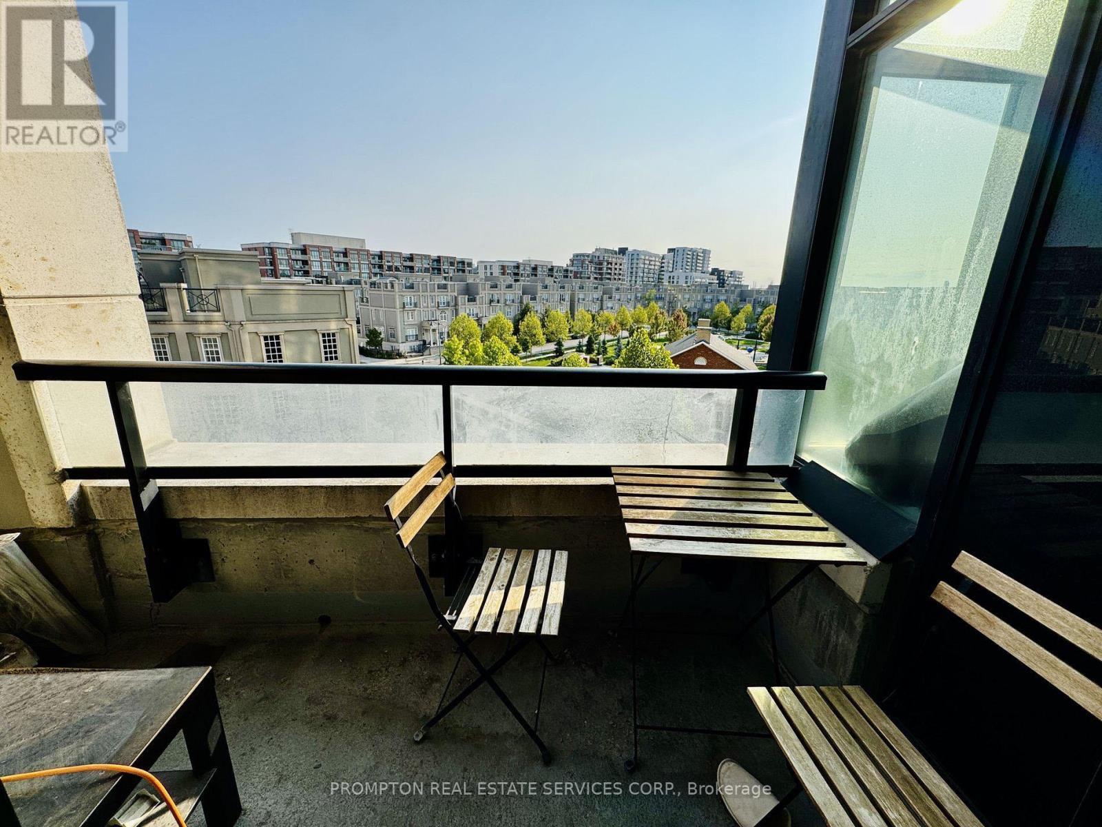 503 - 111 Upper Duke Crescent, Markham, ON - Outdoor