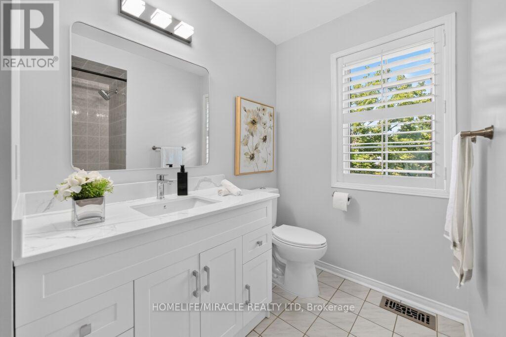 59 Dawson Crescent, Milton, ON - Indoor Photo Showing Bathroom