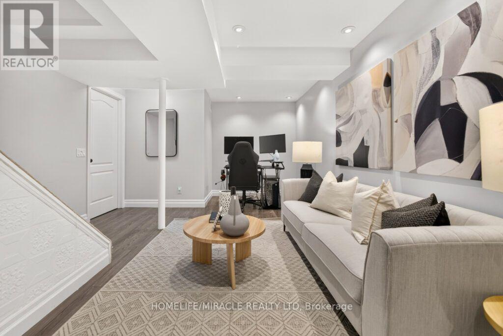 59 Dawson Crescent, Milton, ON - Indoor Photo Showing Living Room