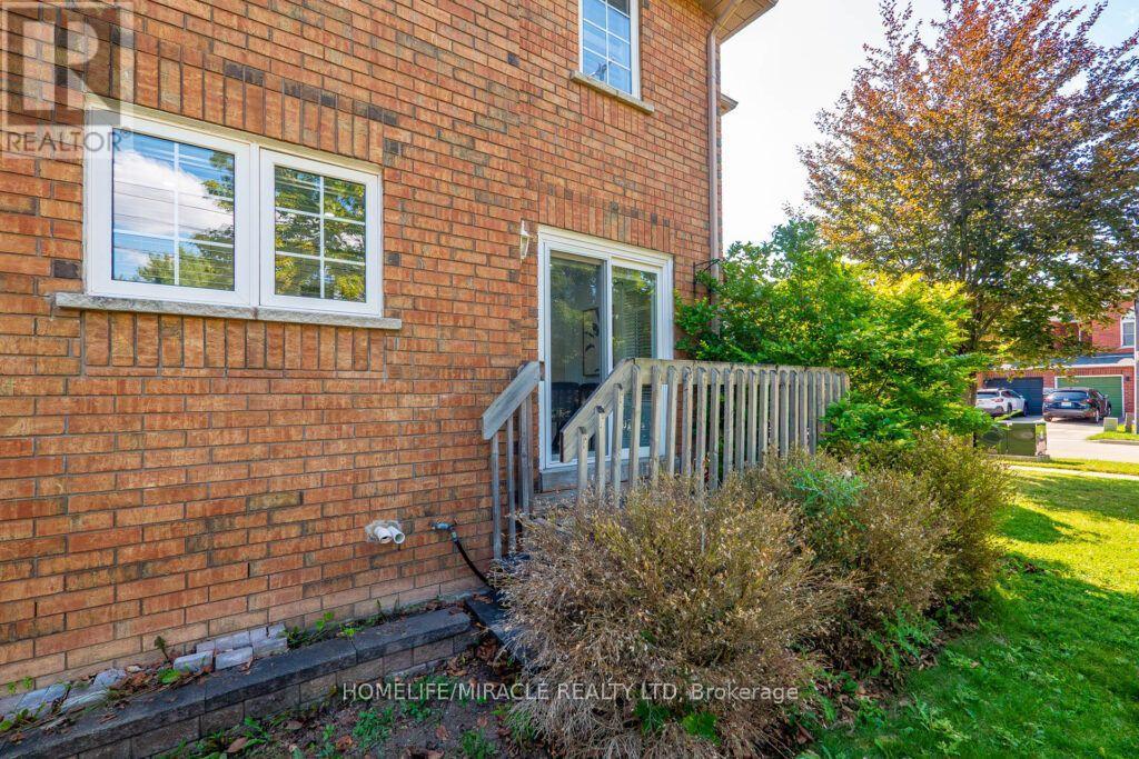 59 Dawson Crescent, Milton, ON - Outdoor With Exterior