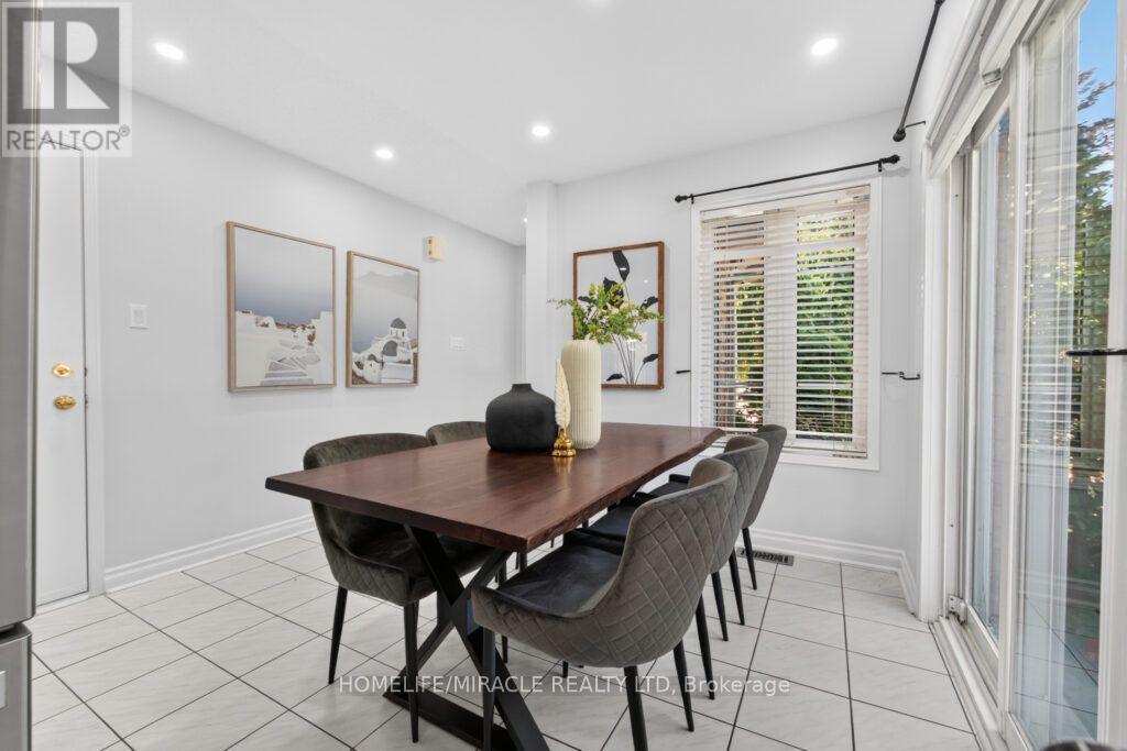 59 Dawson Crescent, Milton, ON - Indoor Photo Showing Dining Room