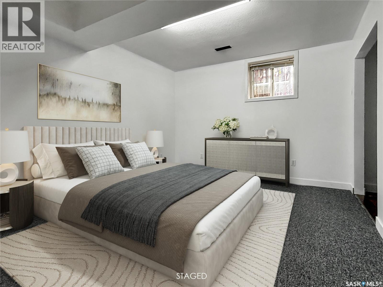 161 5Th Avenue Ne, Swift Current, SK - Indoor Photo Showing Bedroom