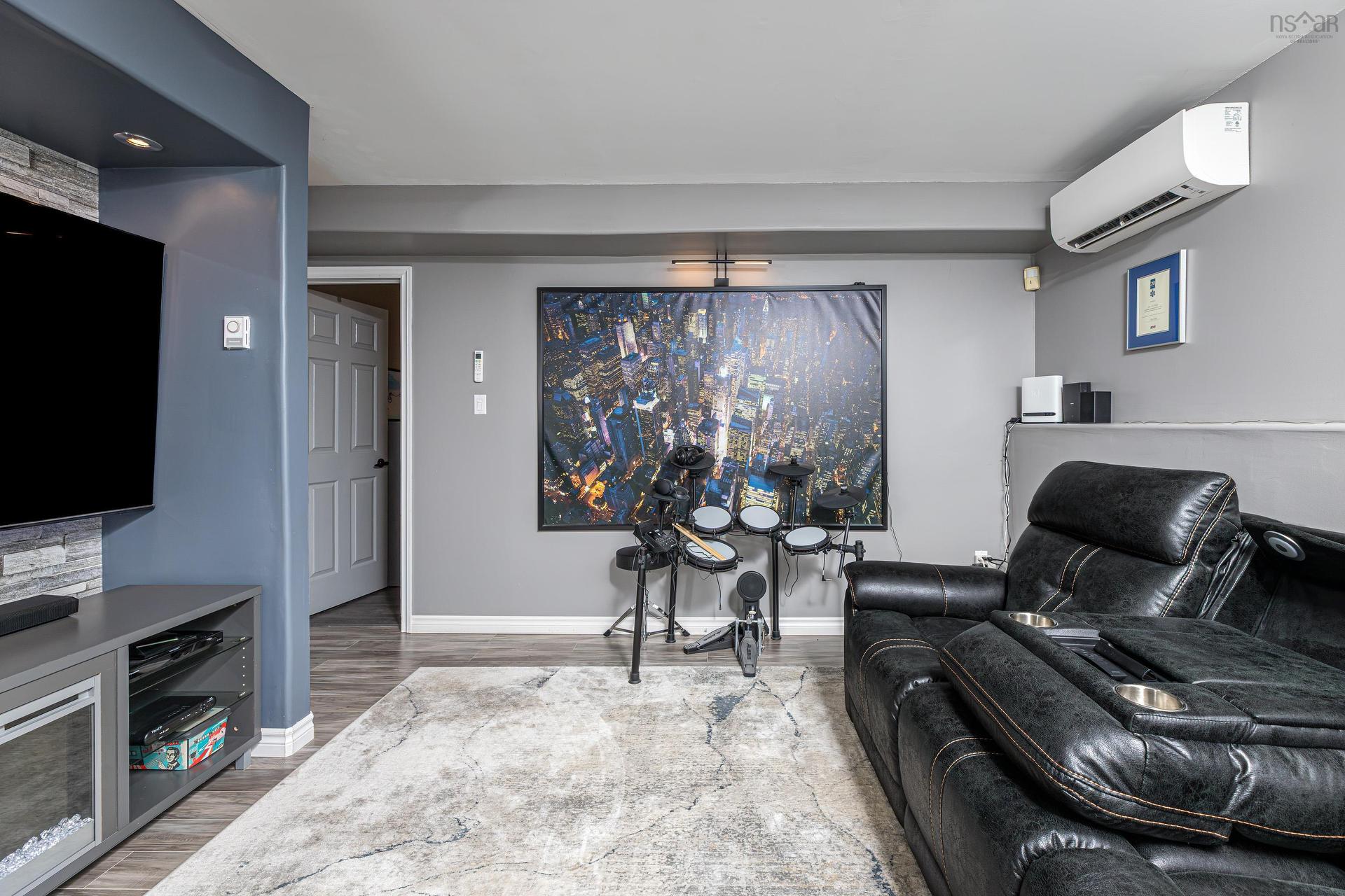 141 Hemlock Drive, Elmsdale, NS - Indoor Photo Showing Living Room