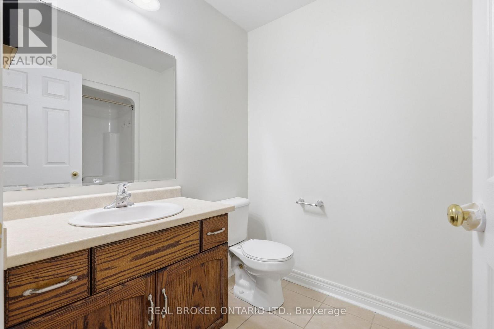 91 Lynch Circle E, Guelph, ON - Indoor Photo Showing Bathroom