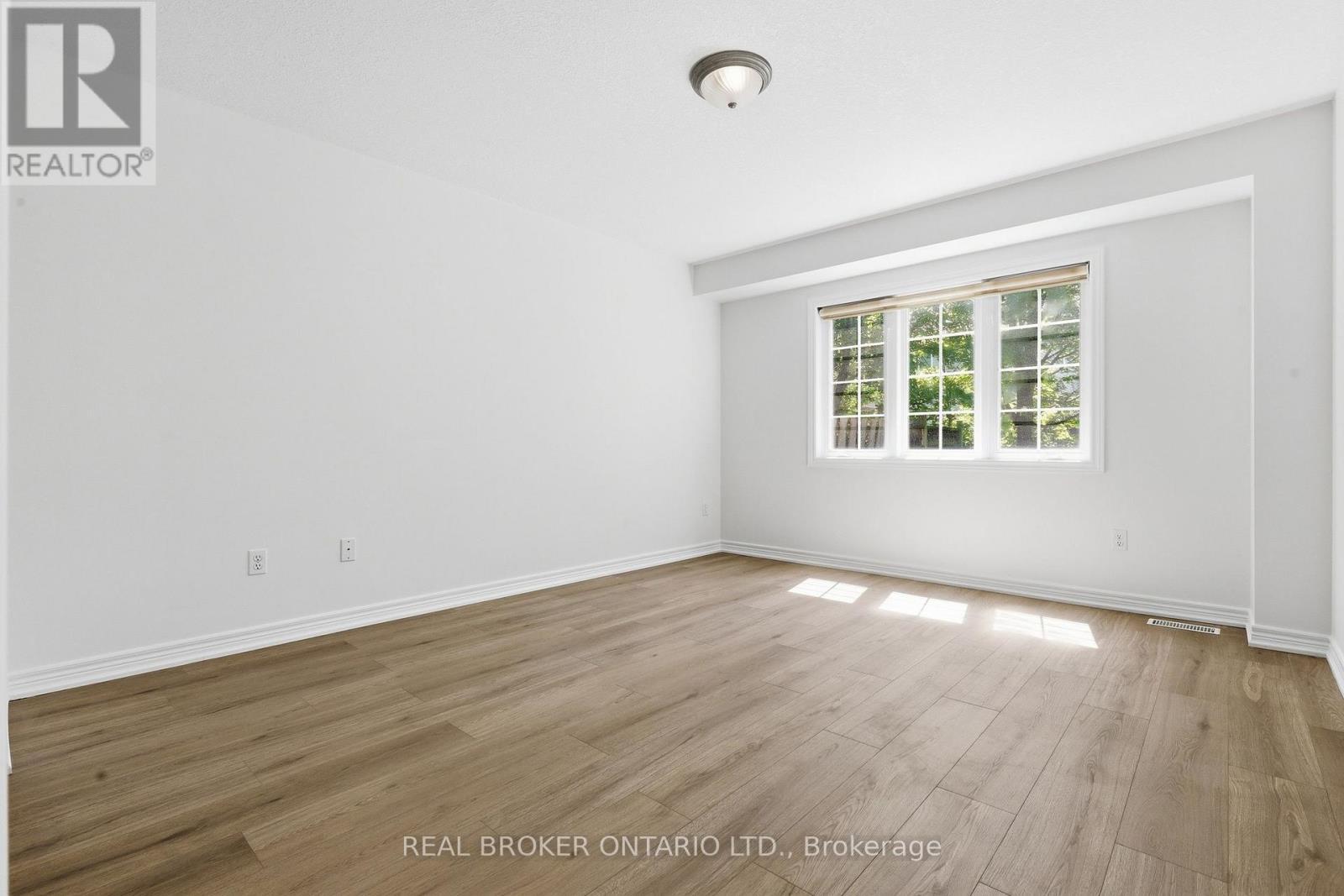 91 Lynch Circle E, Guelph, ON - Indoor Photo Showing Other Room