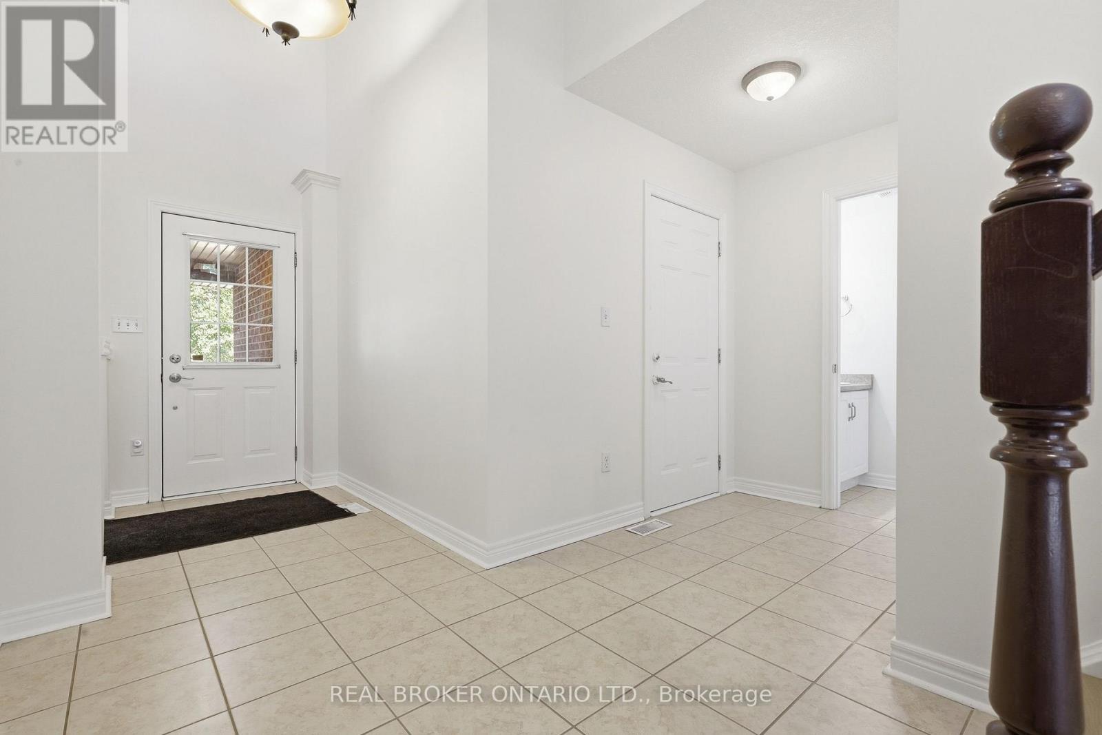 91 Lynch Circle E, Guelph, ON - Indoor Photo Showing Other Room