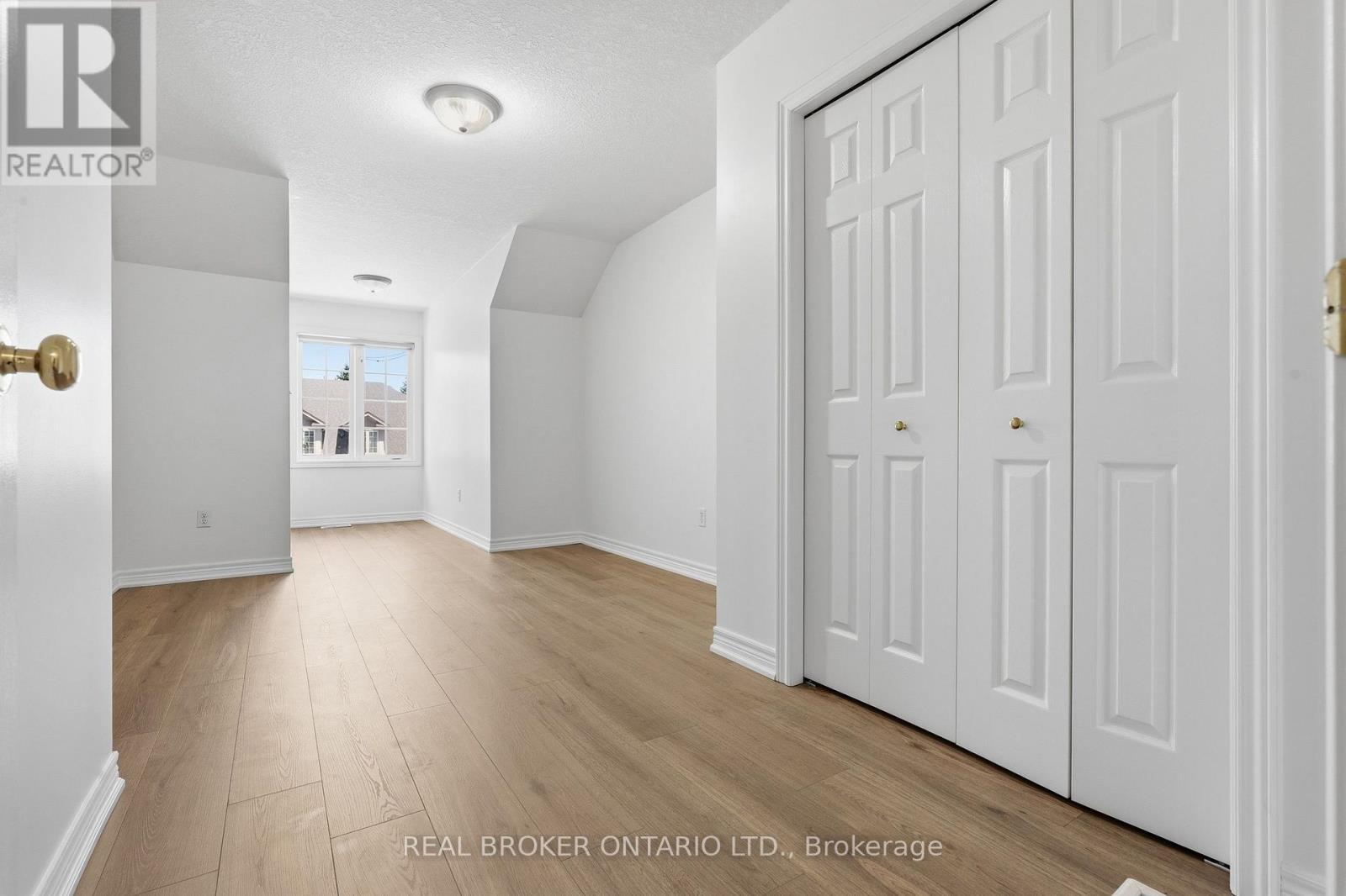 91 Lynch Circle E, Guelph, ON - Indoor Photo Showing Other Room