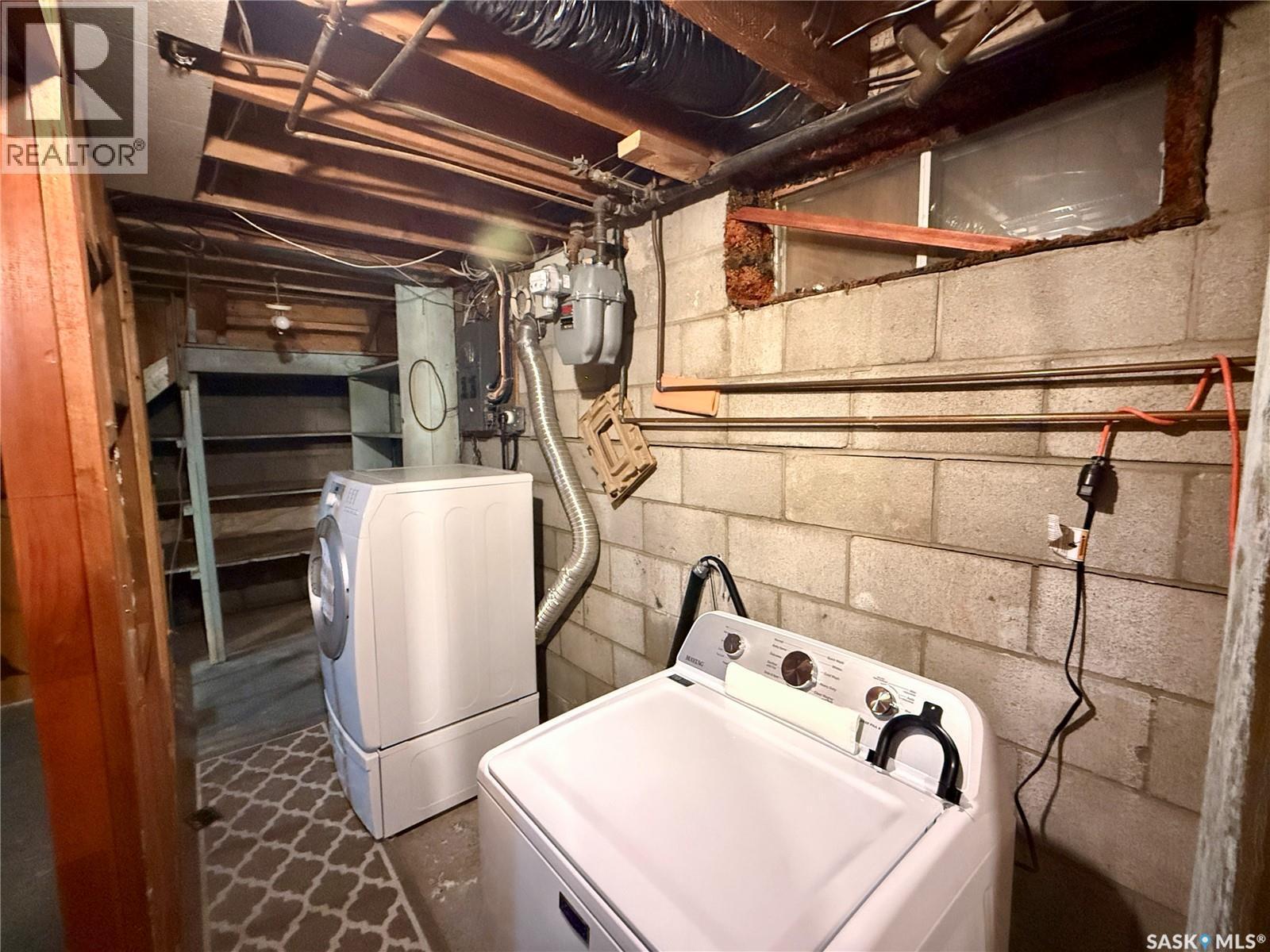 2921 23Rd Street W, Saskatoon, SK - Indoor Photo Showing Laundry Room