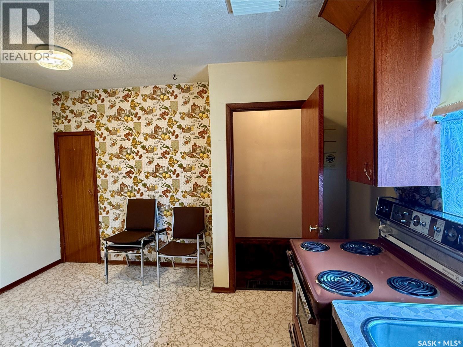 2921 23Rd Street W, Saskatoon, SK - Indoor Photo Showing Laundry Room