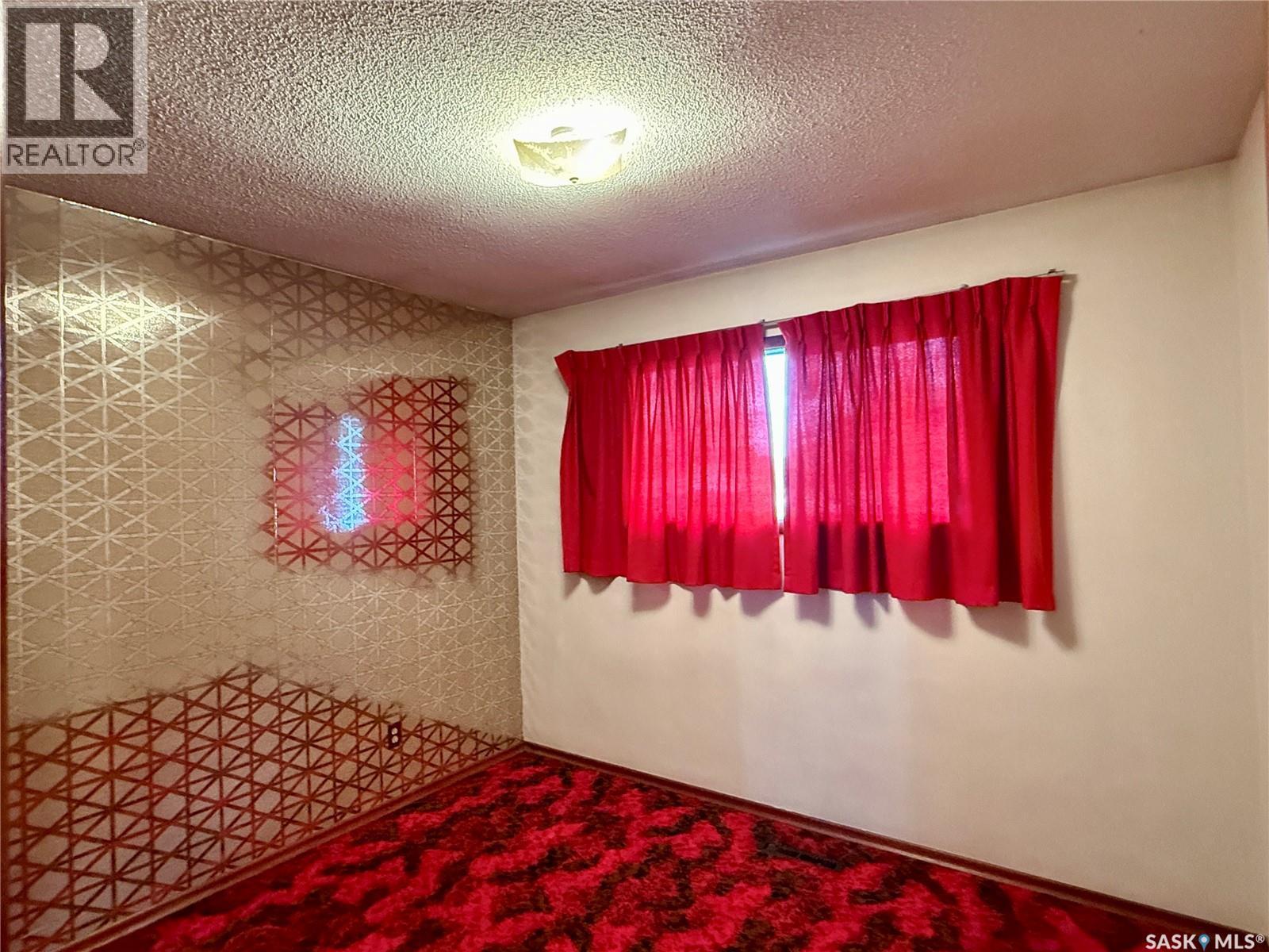 2921 23Rd Street W, Saskatoon, SK - Indoor