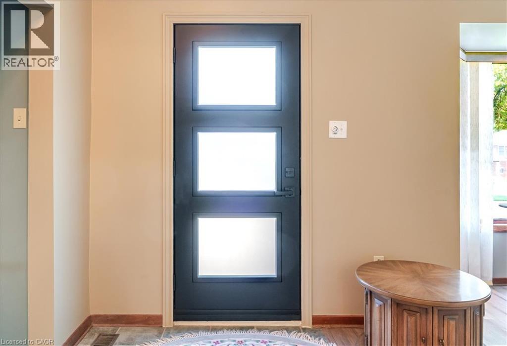 69 Pleasant Avenue, Hamilton, ON - Indoor Photo Showing Other Room