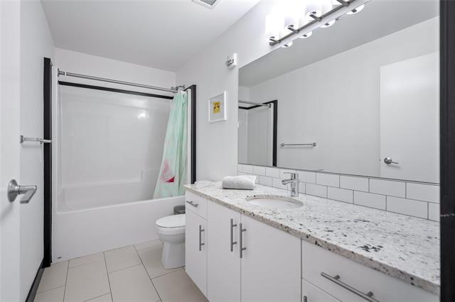 301-247 River Ave, Winnipeg, MB - Indoor Photo Showing Bathroom