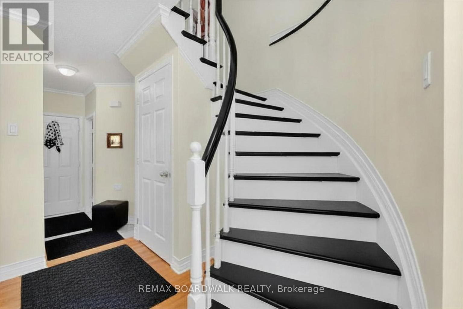 42 College Circle, Ottawa, ON - Indoor Photo Showing Other Room