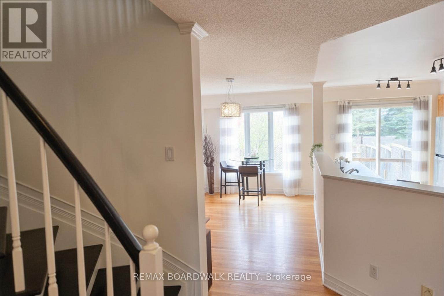 42 College Circle, Ottawa, ON - Indoor Photo Showing Other Room