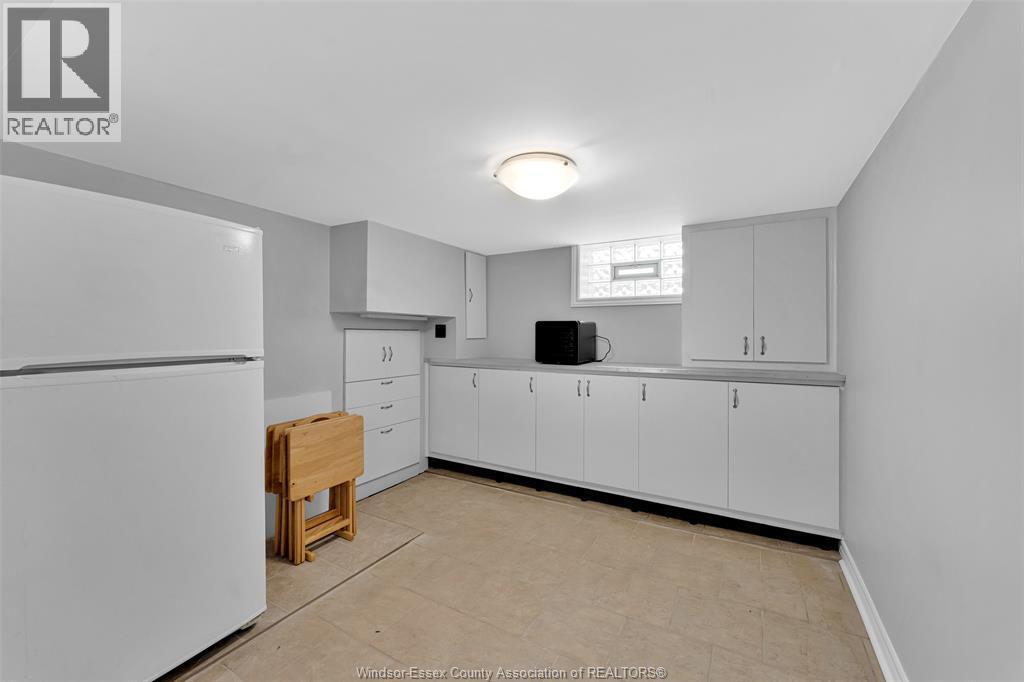289 Ford Boulevard, Windsor, ON - Indoor Photo Showing Other Room