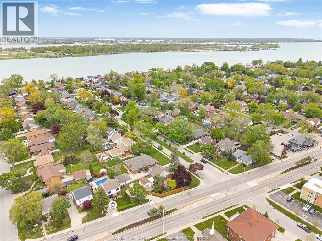289 Ford Boulevard, Windsor, ON - Outdoor With Body Of Water With View