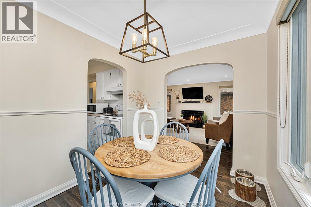 289 Ford Boulevard, Windsor, ON - Indoor Photo Showing Dining Room