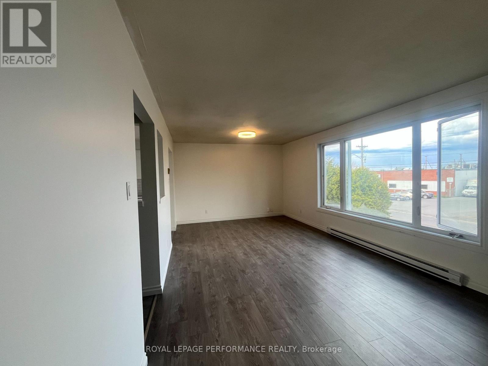 Apartment 2 - 1702 Russell Road, Ottawa, ON - Indoor Photo Showing Other Room