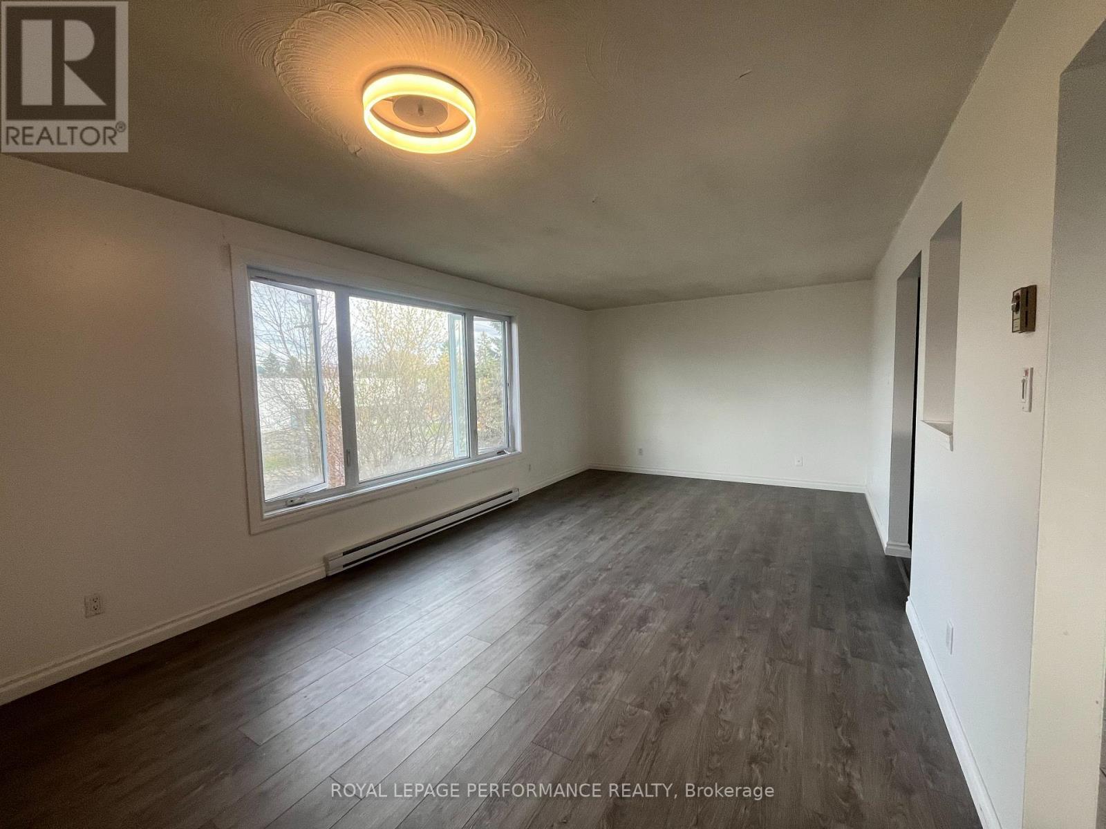 Apartment 2 - 1702 Russell Road, Ottawa, ON - Indoor Photo Showing Other Room