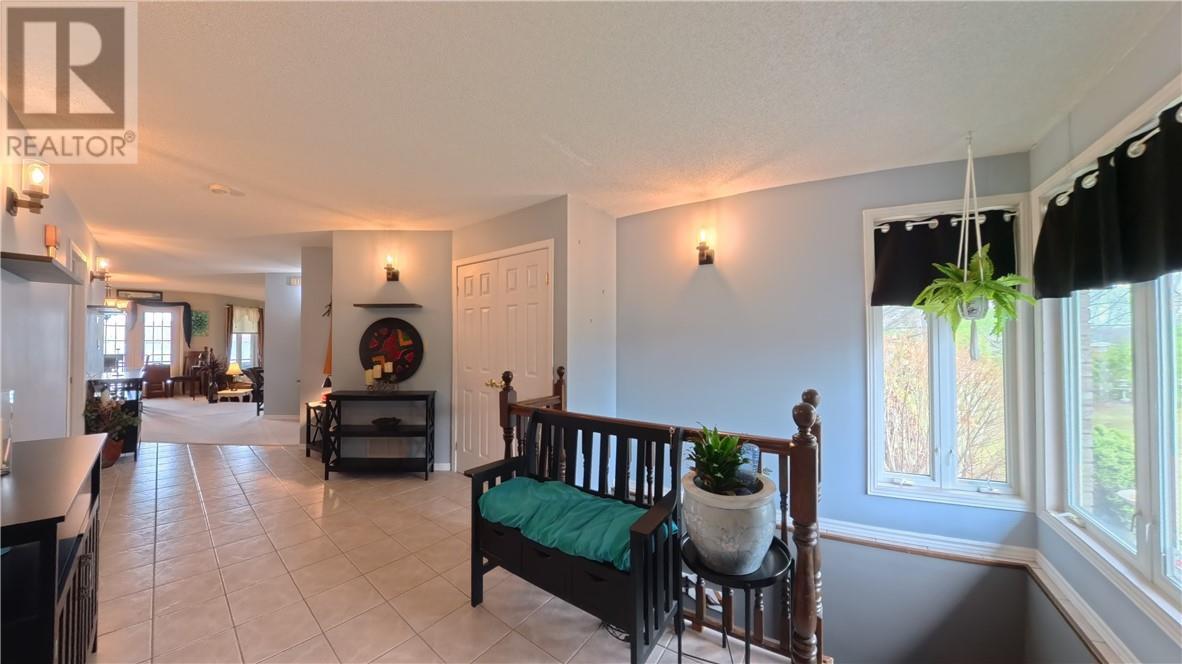 12 Rainbow Trail, Mindemoya, ON - Indoor
