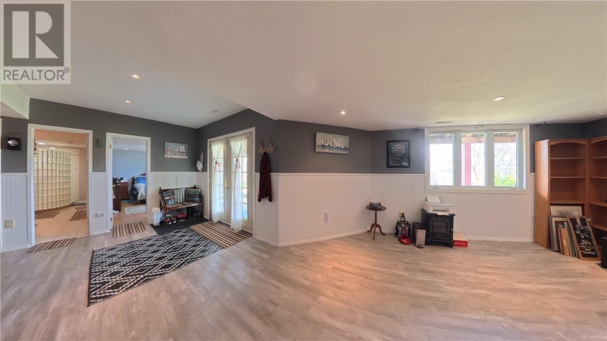 12 Rainbow Trail, Mindemoya, ON - Indoor