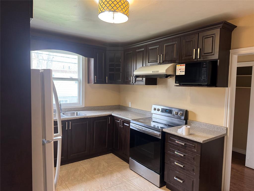 168 Elizabeth Avenue, St. John'S, NL