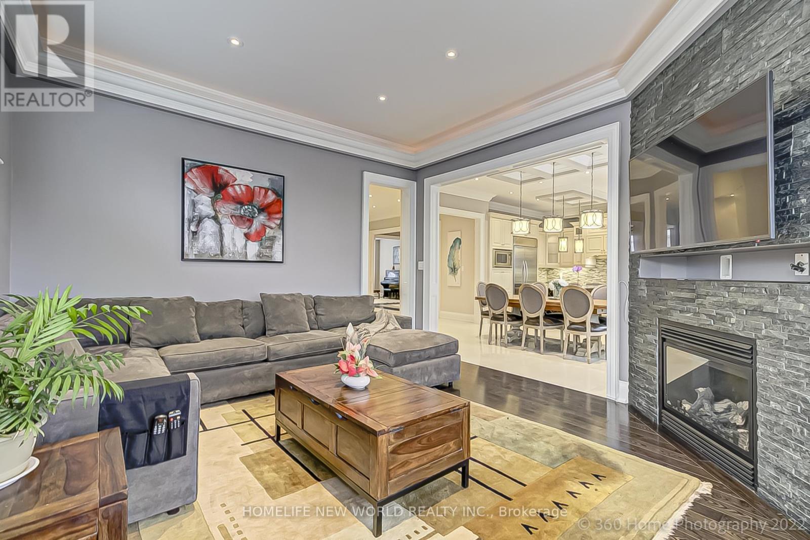 29 Threadneedle Crescent, Toronto, ON - Indoor Photo Showing Living Room With Fireplace