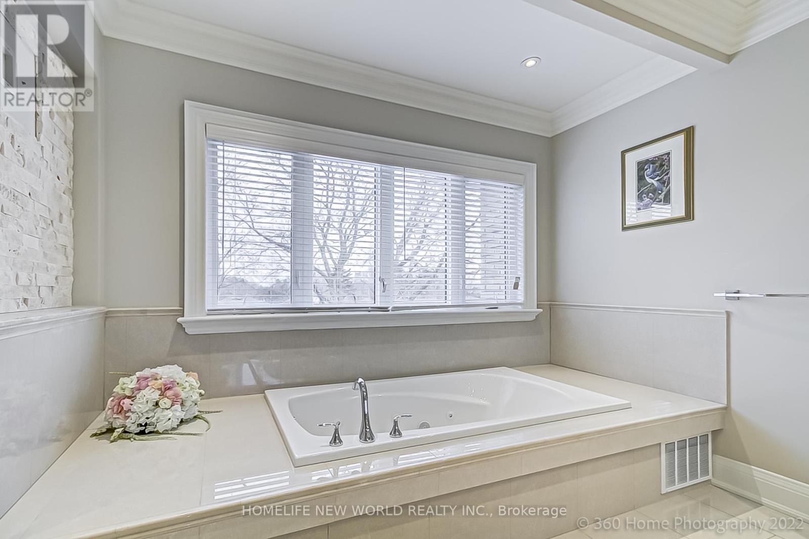 29 Threadneedle Crescent, Toronto, ON - Indoor Photo Showing Bathroom