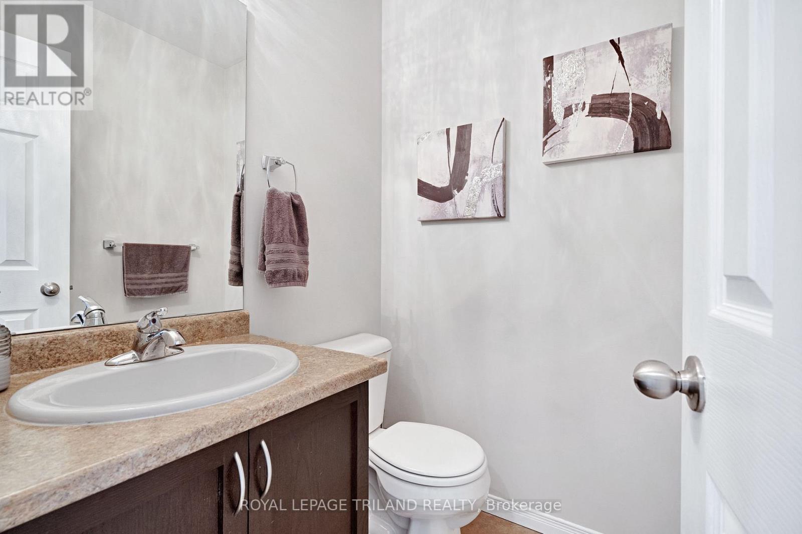 Powder Room - 41 - 2145 North Routledge Park, London North (North E), ON - Indoor Photo Showing Bathroom