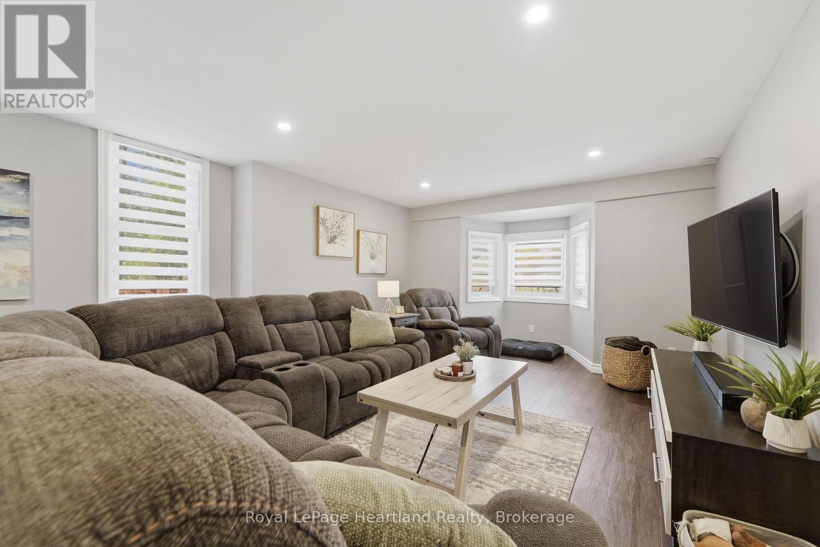 128 Eldon Street, Goderich (Goderich (Town)), ON - Indoor Photo Showing Living Room