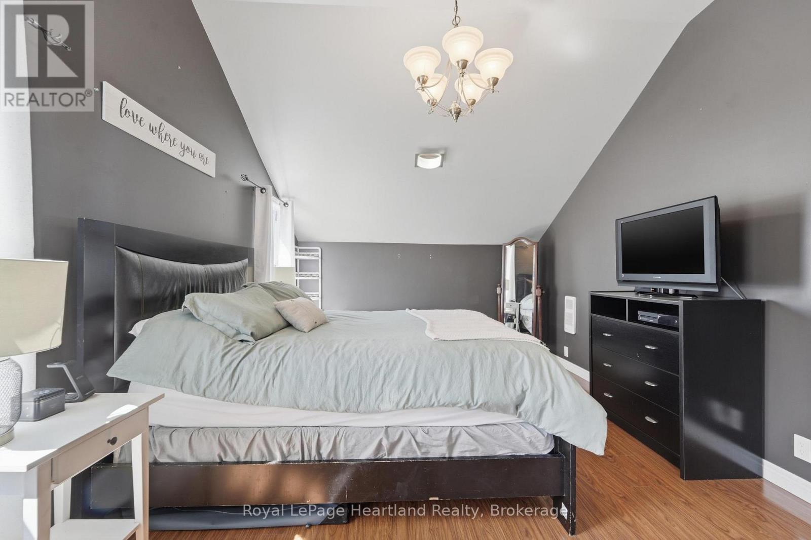 128 Eldon Street, Goderich (Goderich (Town)), ON - Indoor Photo Showing Bedroom