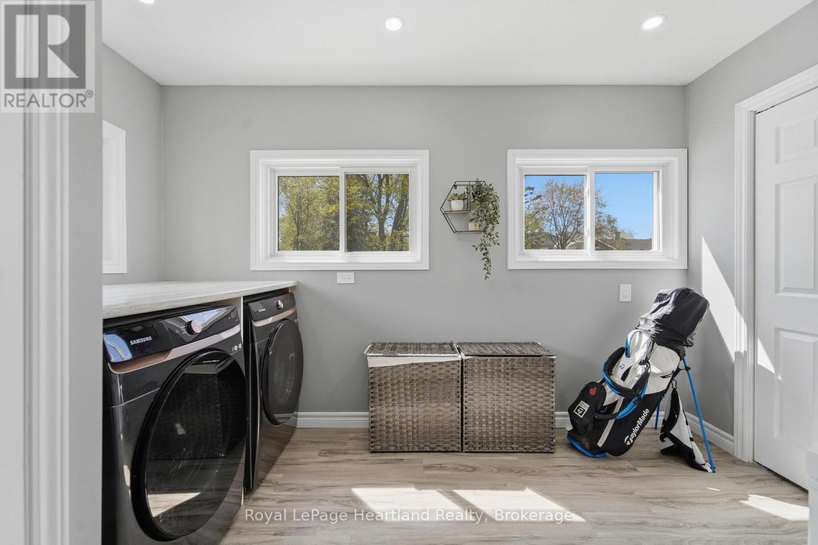 128 Eldon Street, Goderich (Goderich (Town)), ON - Indoor Photo Showing Laundry Room