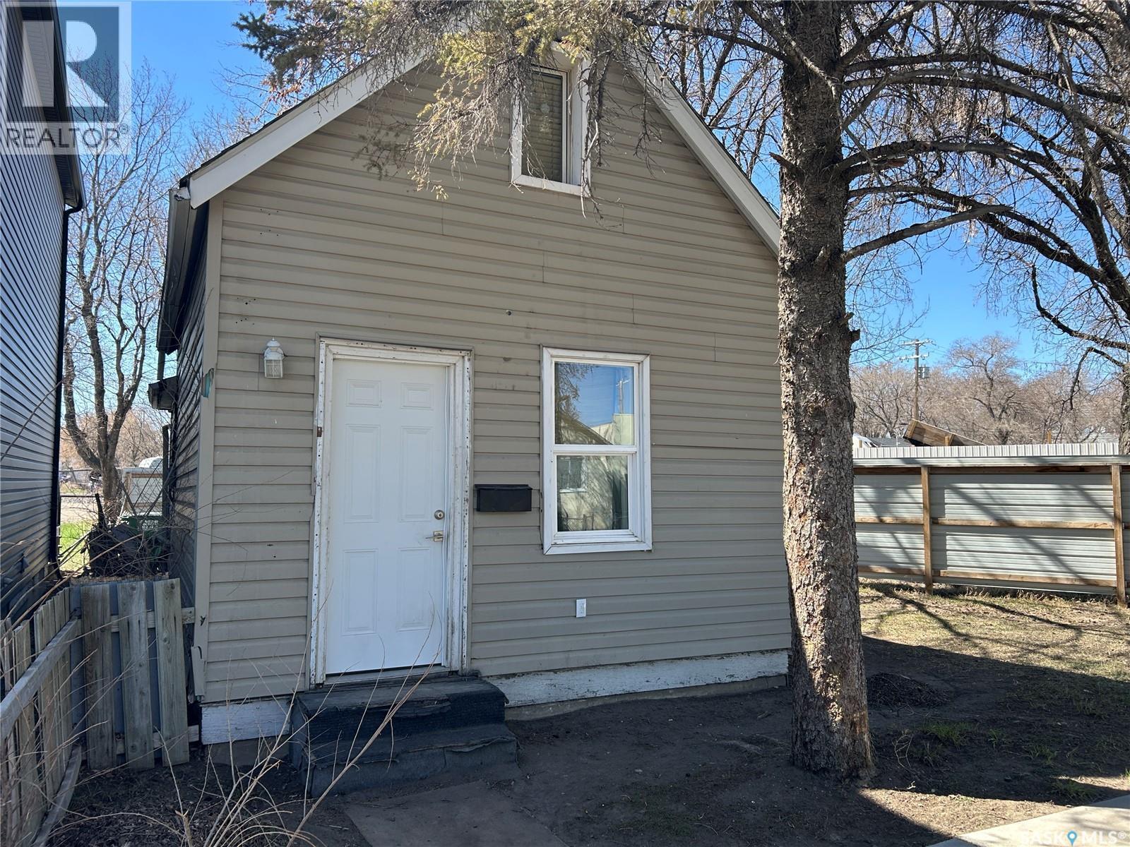 209 I Avenue S, Saskatoon, SK - Outdoor