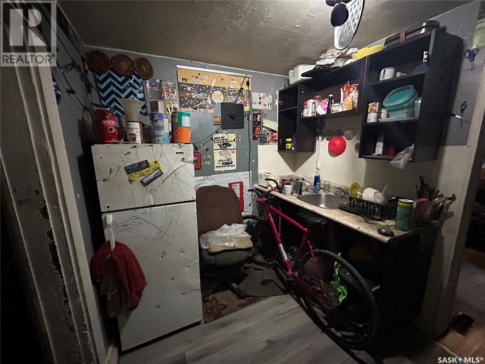 209 I Avenue S, Saskatoon, SK - Indoor