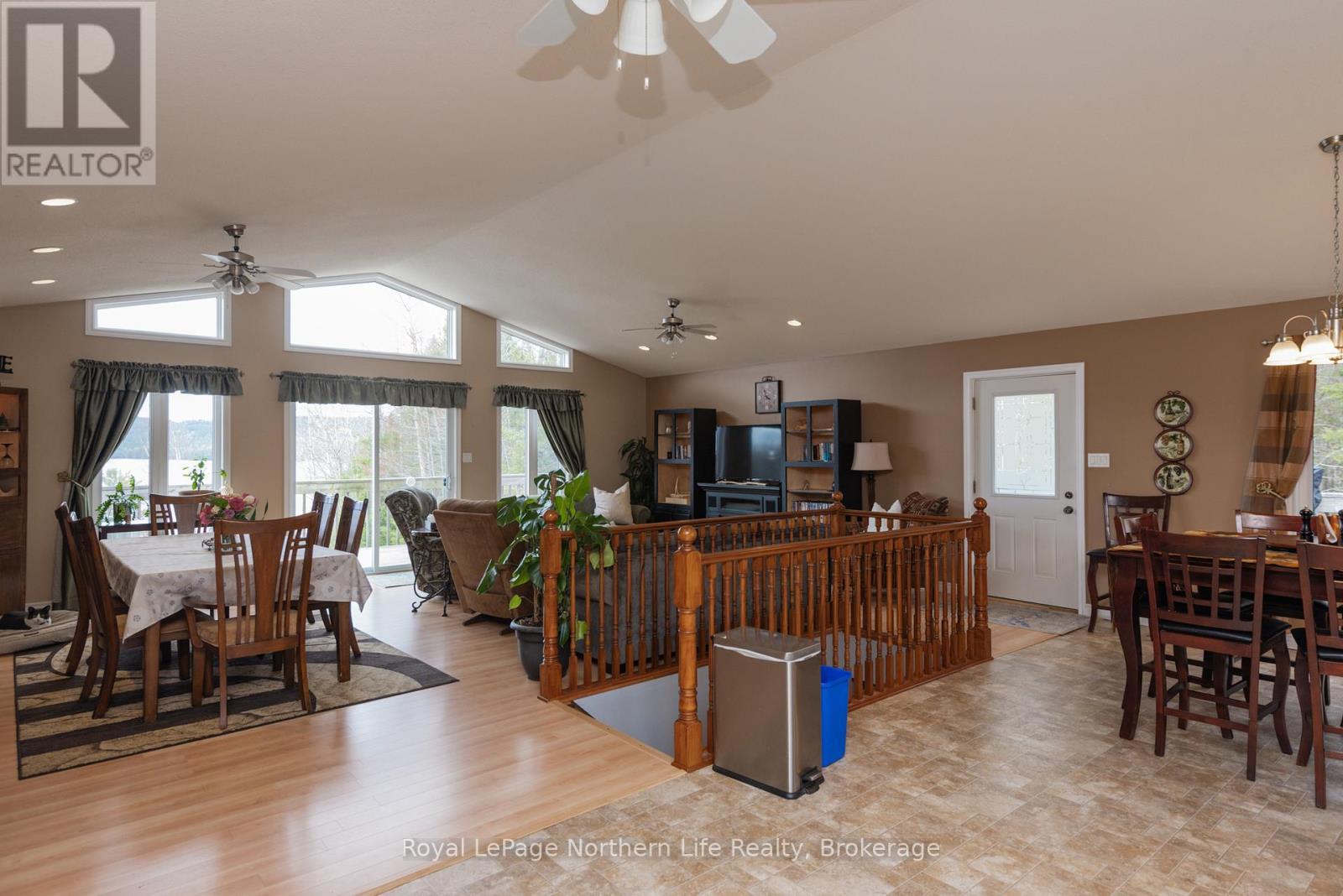 1055E Argo Run, Mattawan, ON - Indoor Photo Showing Dining Room