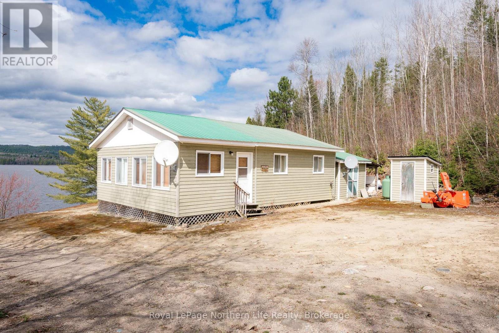 1055E Argo Run, Mattawan, ON - Outdoor