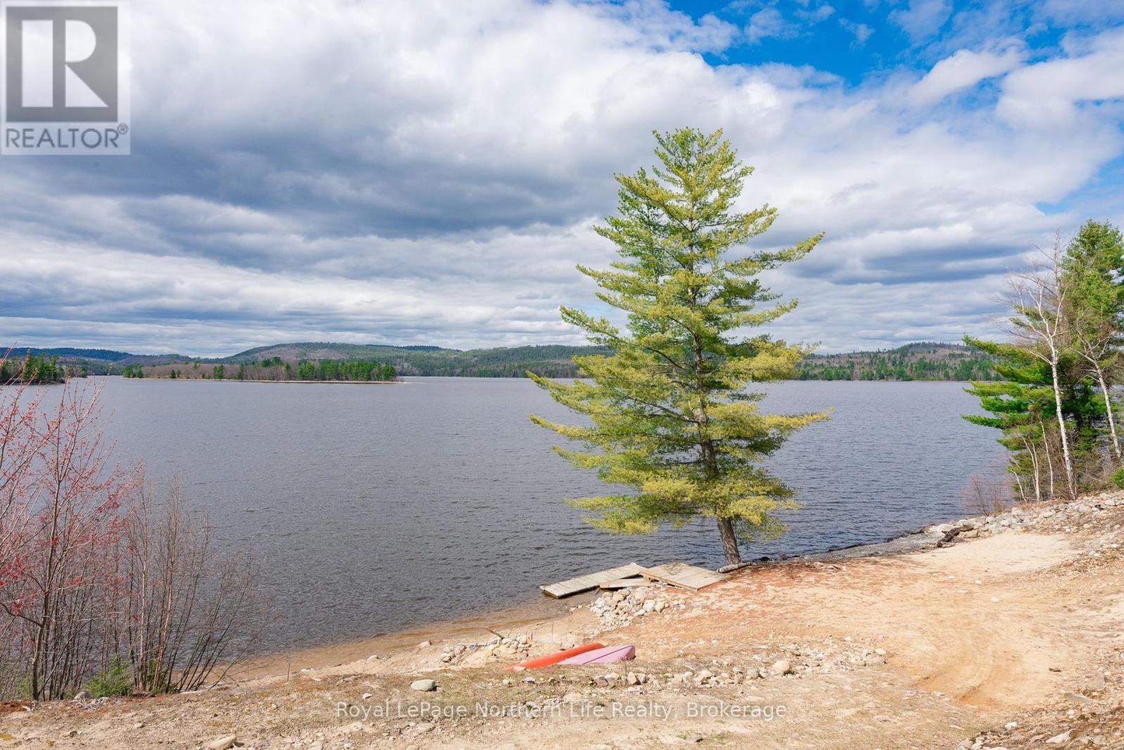 1055E Argo Run, Mattawan, ON - Outdoor With Body Of Water With View
