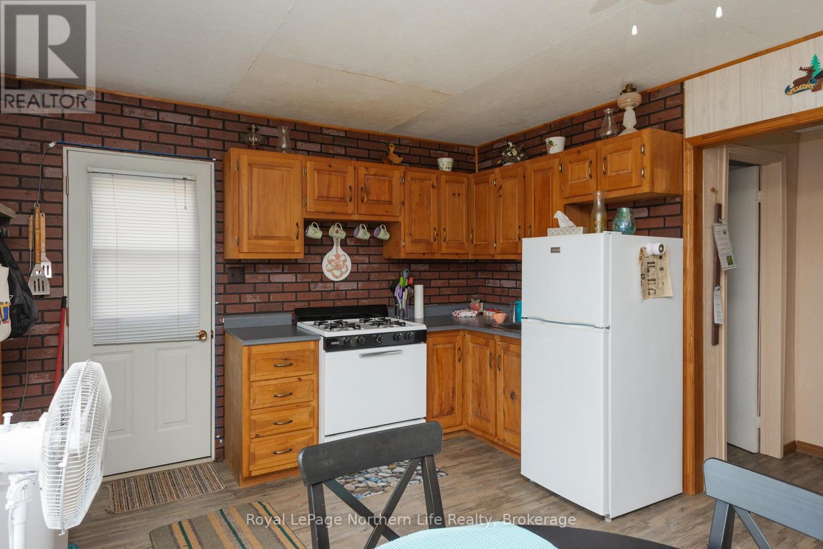 1055E Argo Run, Mattawan, ON - Indoor Photo Showing Kitchen