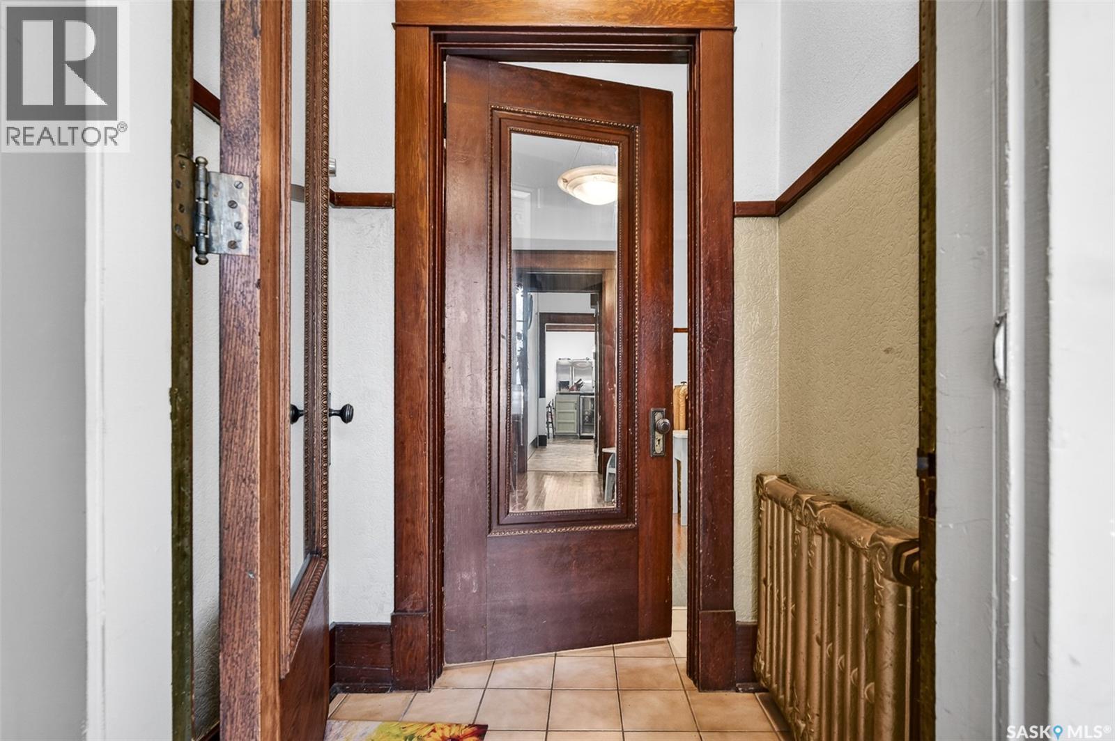 1037 Chestnut Avenue, Moose Jaw, SK - Indoor Photo Showing Other Room